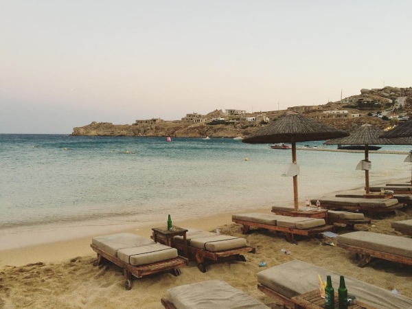 Super Paradise Beach – Weltbekannte Insel Mykonos, Griechenland